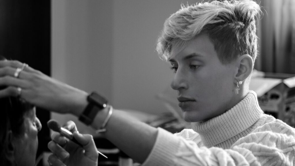 1E7ABD46-AA10-4A6F-B74C-7428B24A4E2F